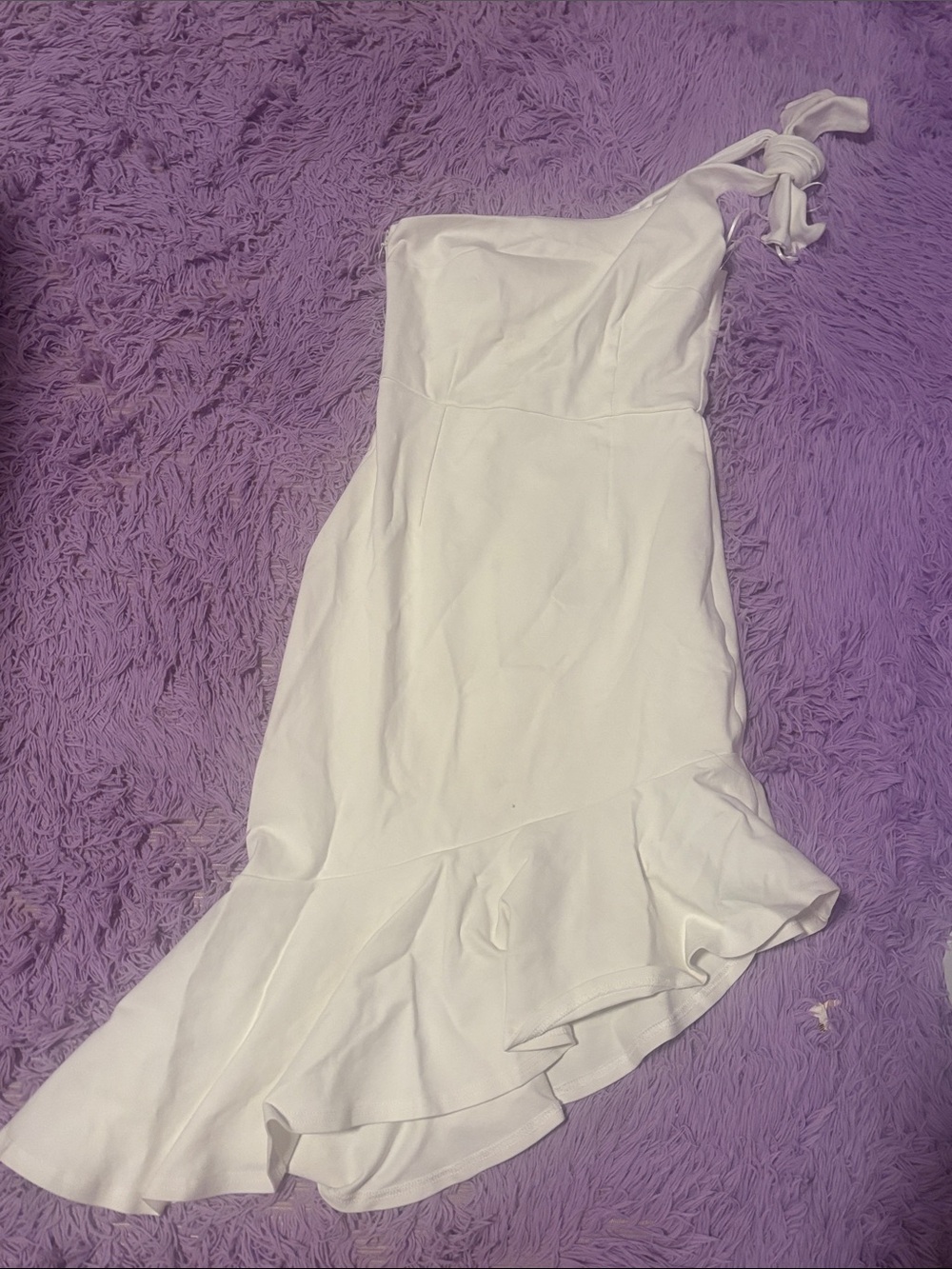 Altar'd State White One-Shoulder Knot-Detail Ruffle Dress